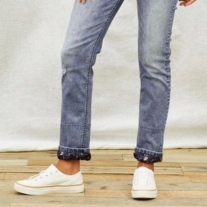 Taylor Women's Straight Leg Floral Cuff Jean- Size 8